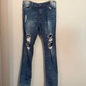 Women, distressed, jeans, skinny leg, distressed  jeans, ankle cropped